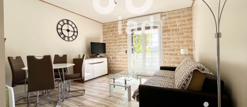 House 6 rooms of 170 m² in La Roquette-sur-Siagne (06550)