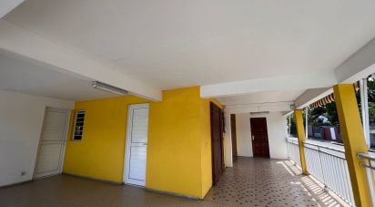 Maison 8 pièces de 146 m² à Baillif (97123)