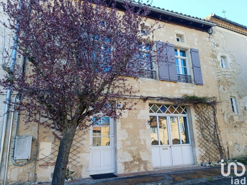 House 6 rooms of 140 m² in Saint-Clar (32380)