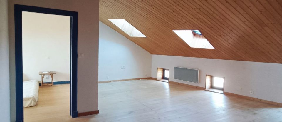 Maison 6 pièces de 140 m² à Saint-Clar (32380)