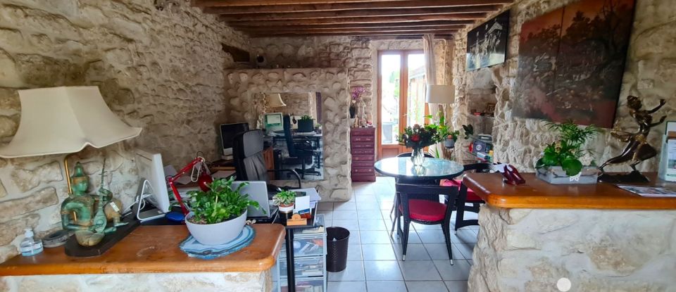 Traditional house 9 rooms of 307 m² in Brueil-en-Vexin (78440)