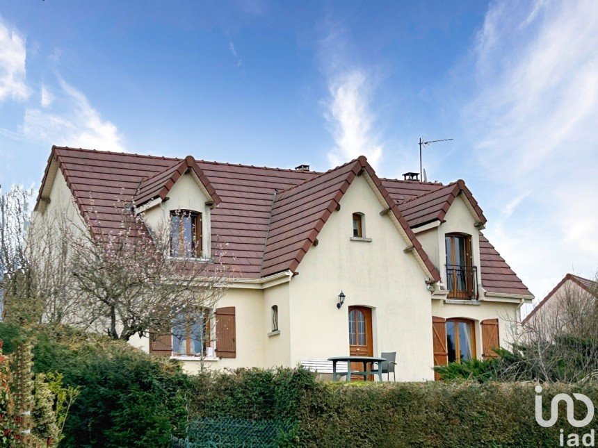 House 6 rooms of 161 m² in Joigny (89300)