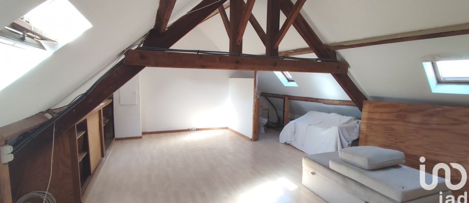 Village house 7 rooms of 177 m² in Magny-en-Vexin (95420)
