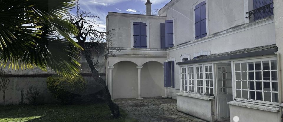 Maison 9 pièces de 207 m² à Mantes-la-Jolie (78200)