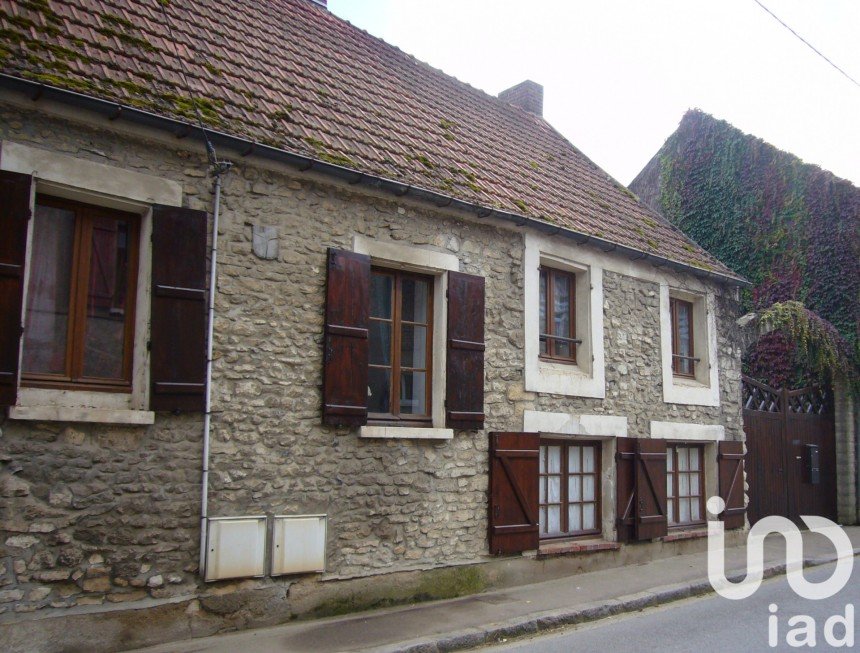 House 6 rooms of 137 m² in Beynes (78650)