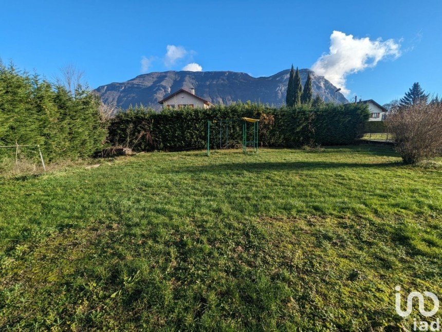 Land of 458 m² in Myans (73800)