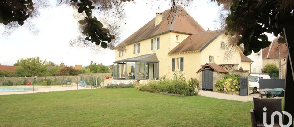 Village house 6 rooms of 176 m² in Bonnay (25870)