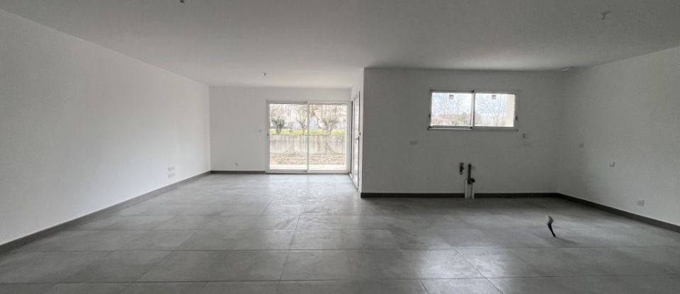 Maison 6 pièces de 140 m² à Sassenay (71530)