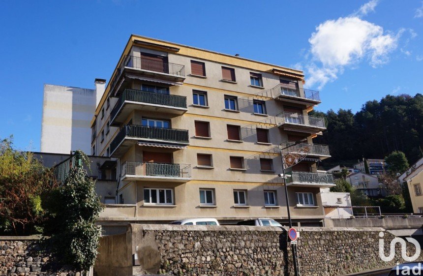 Appartement 3 pièces de 71 m² à Vals-les-Bains (07600)