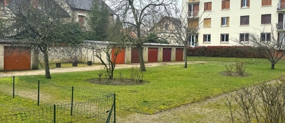 Apartment 4 rooms of 67 m² in Fontainebleau (77300)