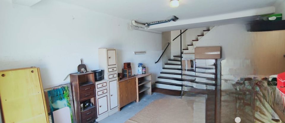 Appartement 3 pièces de 90 m² à Taradeau (83460)