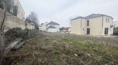 Land of 540 m² in Montmorency (95160)