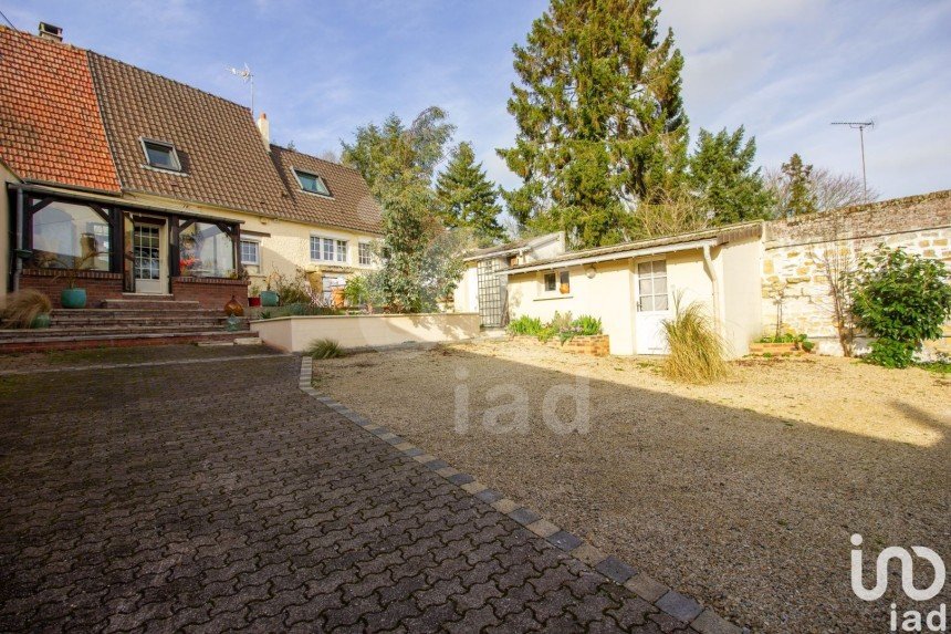 Town house 5 rooms of 118 m² in La Neuville-Roy (60190)