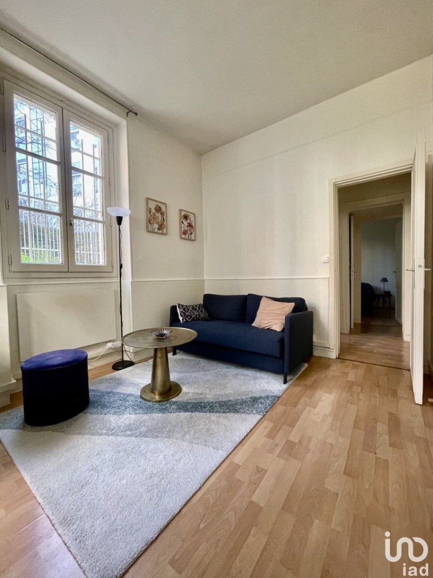Apartment 2 rooms of 25 m² in Paris (75015)