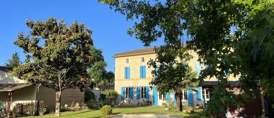 Country house 8 rooms of 280 m² in Montcaret (24230)