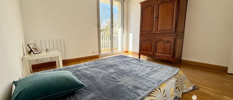 Apartment 4 rooms of 113 m² in Châlons-en-Champagne (51000)