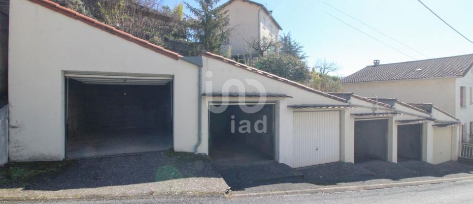 Parking/garage/box de 92 m² à Saint-Affrique (12400)