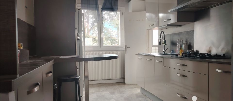 Appartement 3 pièces de 75 m² à Saint-Étienne (42000)