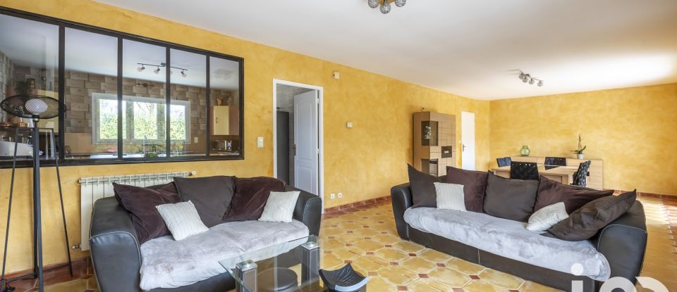 House 4 rooms of 130 m² in Saint-Martin-de-Hinx (40390)