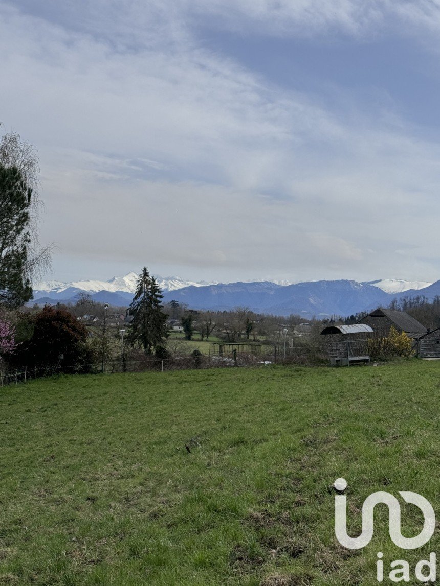 Land of 1,061 m² in Bourdettes (64800)