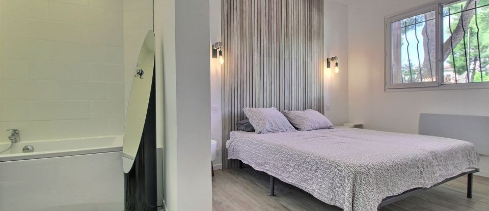 Apartment 3 rooms of 87 m² in La Ciotat (13600)