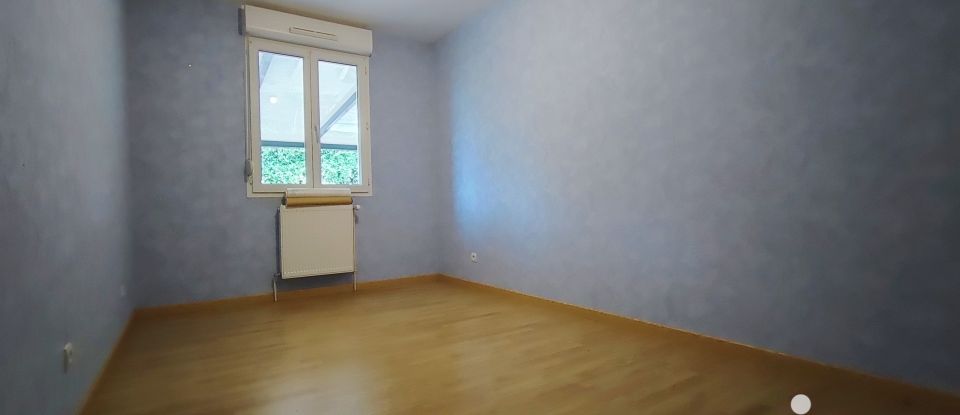 House 5 rooms of 95 m² in Boulay-Moselle (57220)