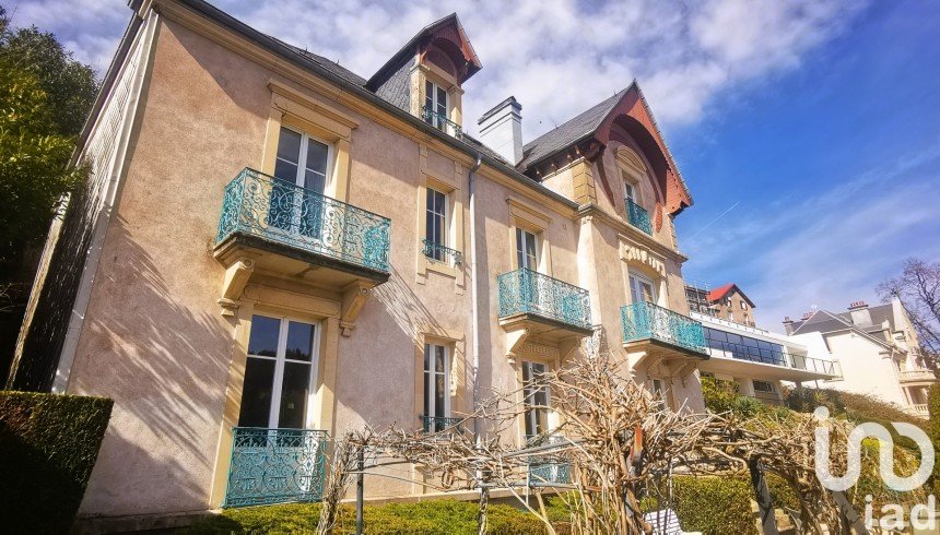 House 8 rooms of 263 m² in Plombières-les-Bains (88370)