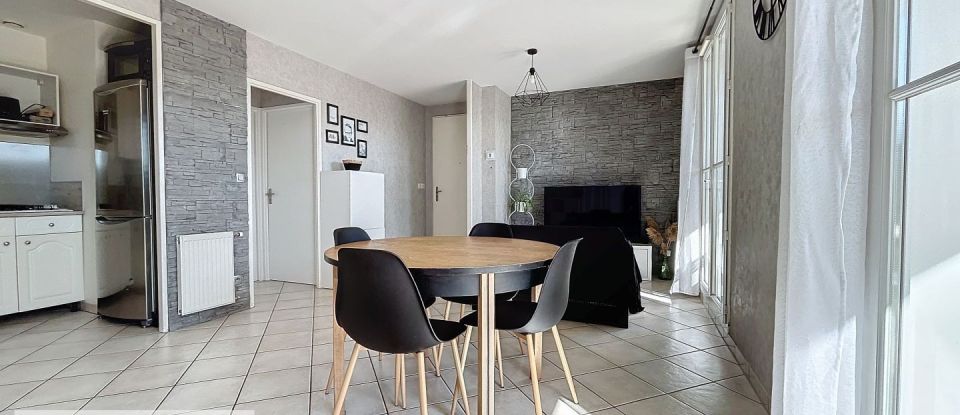 Appartement 2 pièces de 49 m² à Saint-Priest (69800)