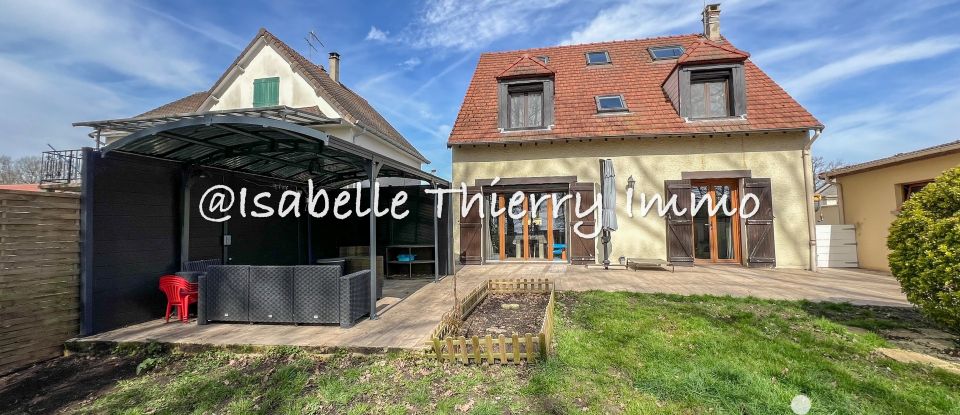 Traditional house 7 rooms of 131 m² in Montlhéry (91310)
