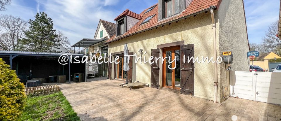 Traditional house 7 rooms of 131 m² in Montlhéry (91310)