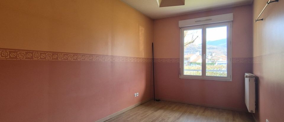 Apartment 3 rooms of 65 m² in Vizille (38220)
