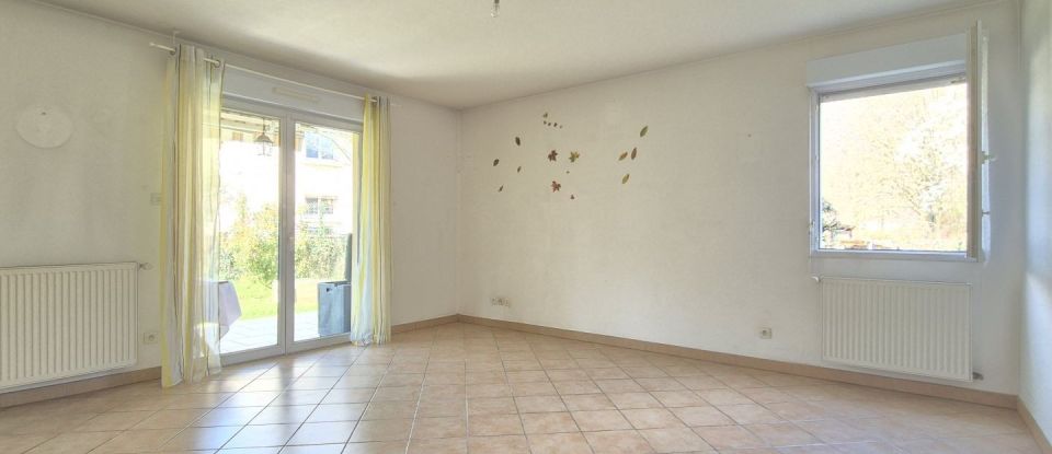 Apartment 3 rooms of 65 m² in Vizille (38220)