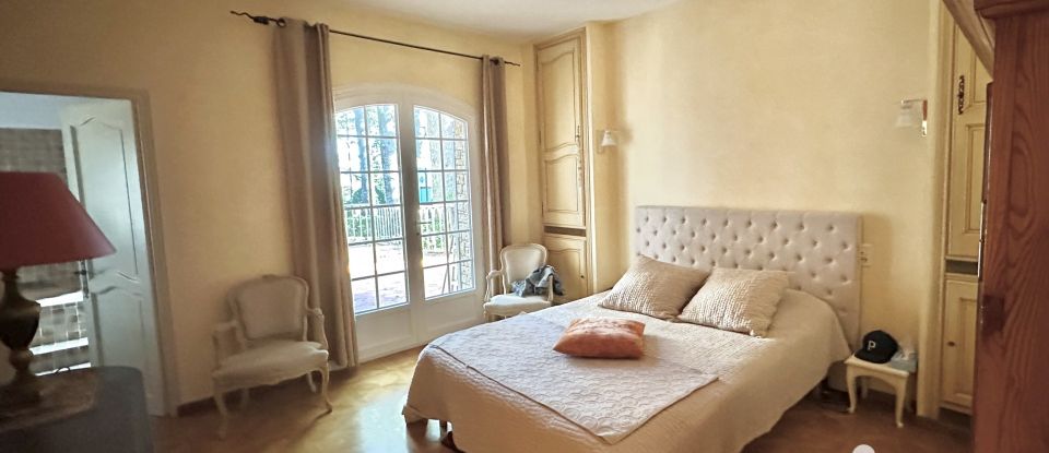 House 7 rooms of 280 m² in Saint-Maximin-la-Sainte-Baume (83470)