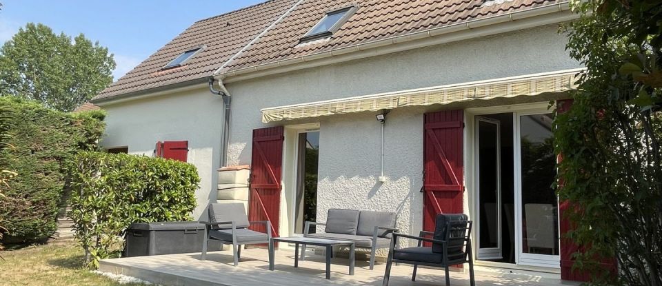 House 6 rooms of 127 m² in Fleury-les-Aubrais (45400)