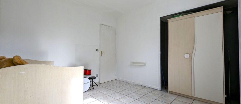 Maison 5 pièces de 100 m² à Ambarès-et-Lagrave (33440)