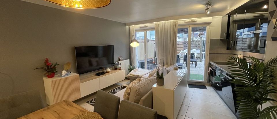 Apartment 3 rooms of 70 m² in Villabé (91100)
