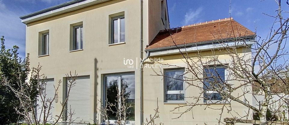 House 9 rooms of 150 m² in Dourdan (91410)