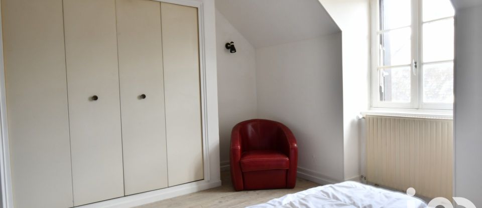 House 7 rooms of 129 m² in Saint-Claude-de-Diray (41350)