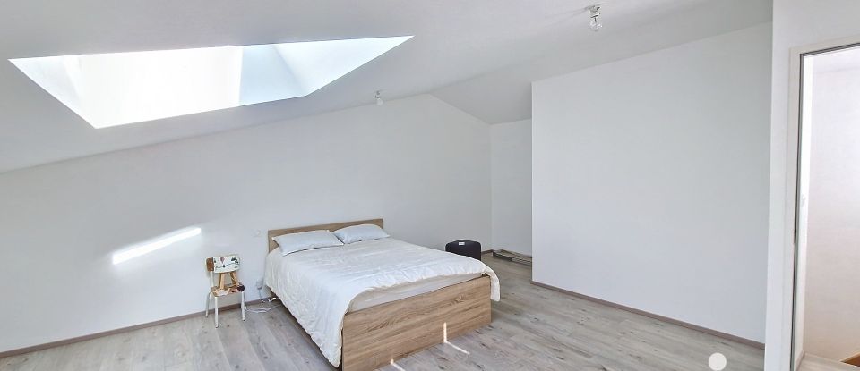 Barn conversion 5 rooms of 149 m² in Essarts en Bocage (85140)