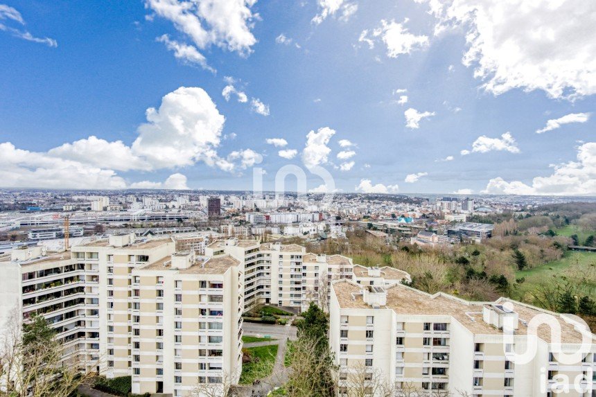Appartement 4 pièces de 83 m² à Rosny-sous-Bois (93110)