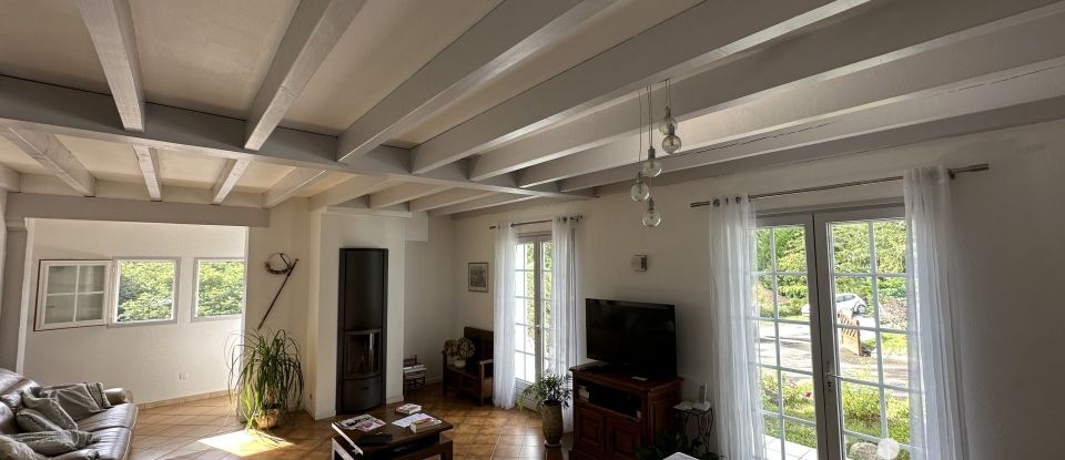 Maison traditionnelle 5 pièces de 105 m² à Mouguerre (64990)
