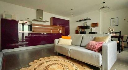 Appartement 3 pièces de 69 m² à Arveyres (33500)