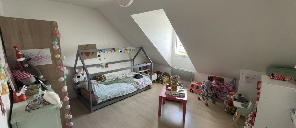 House 8 rooms of 178 m² in Erdeven (56410)