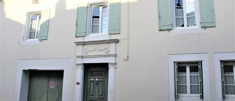 Maison 8 pièces de 230 m² à Villefranche-du-Périgord (24550)
