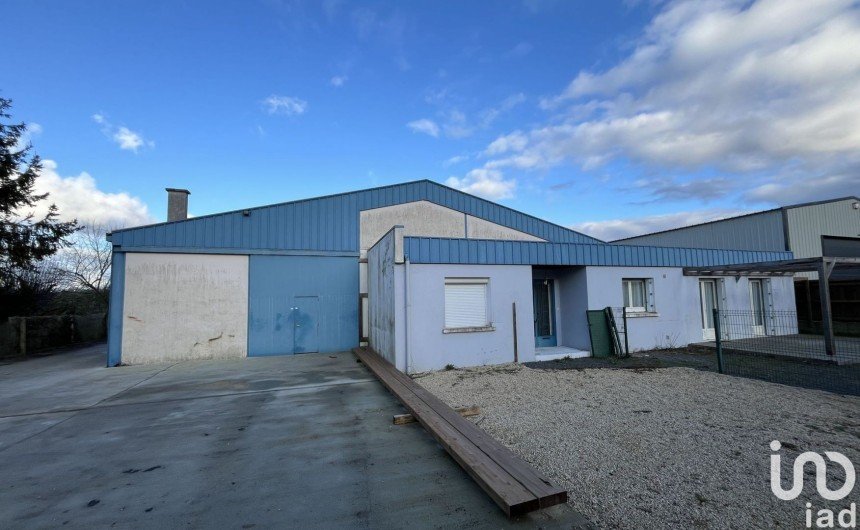 Business premises of 500 m² in Fontaine-le-Comte (86240)