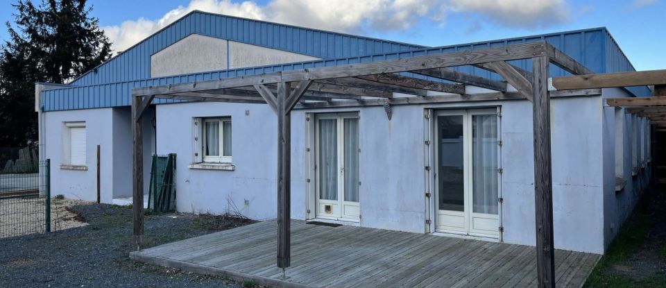 Business premises of 500 m² in Fontaine-le-Comte (86240)