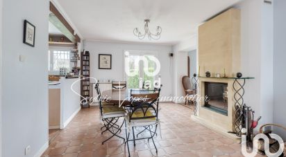 Maison traditionnelle 7 pièces de 129 m² à Saint-Thibault-des-Vignes (77400)
