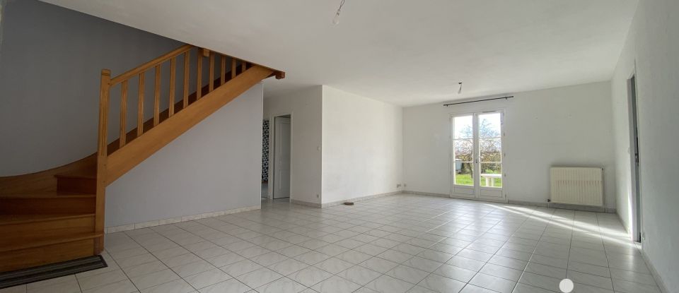 Traditional house 5 rooms of 119 m² in Notre-Dame-d'Oé (37390)
