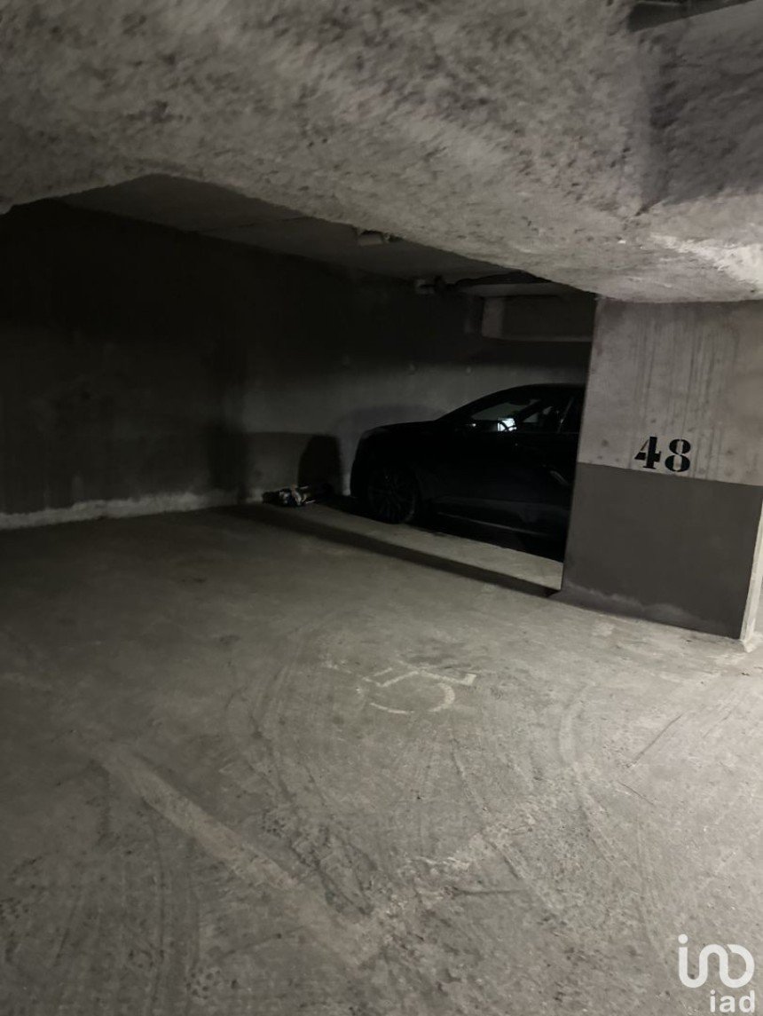 Parking of 20 m² in Argenteuil (95100)