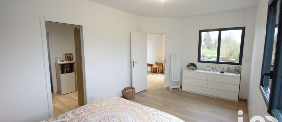 Maison 7 pièces de 170 m² à Val-de-Saâne (76890)